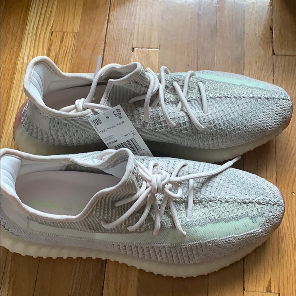 Yeezy Boost 350 V2 Citrin V2